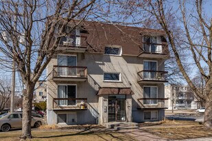 395 Copernic Av in Laval, QC - Building Photo