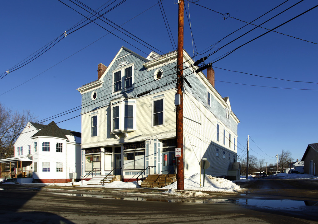 13 Cottage St in Norway, ME - Building Photo