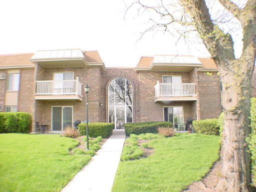 property at 2415 N Kennicott Dr