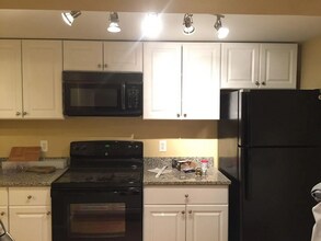 165 Cottage St, Unit #405 in Chelsea, MA - Building Photo - Building Photo