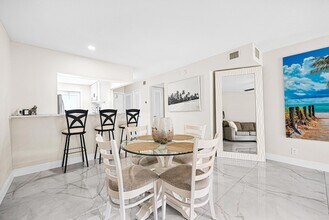 400 SE 10th St, Unit 105 in Deerfield Beach, FL - Building Photo - Building Photo