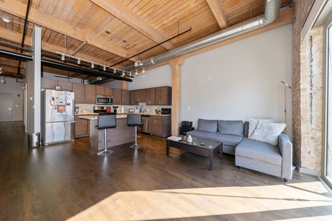 436 E North Water St, Unit 6204 in Chicago, IL - Building Photo - Building Photo