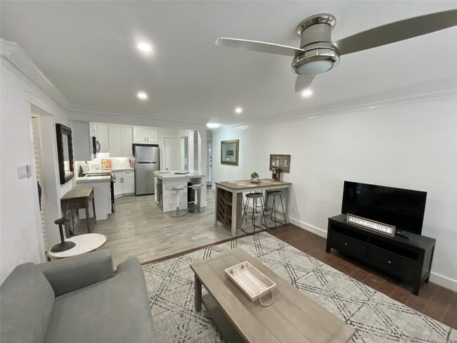 property at 614 Kipling St