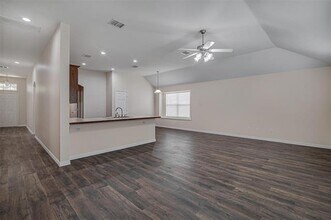 1112 Emerson Dr in Burleson, TX - Building Photo - Building Photo