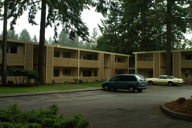 Grand Cedars in Lakewood, WA - Building Photo - Building Photo