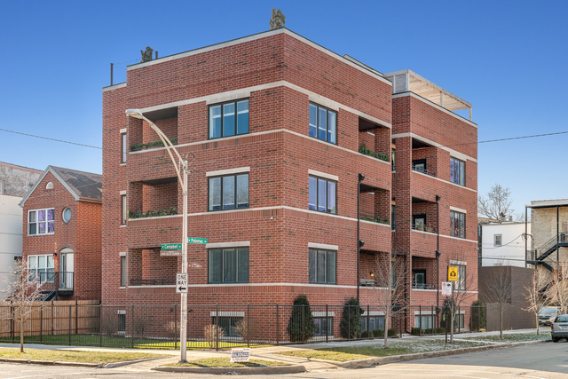 2505 W Potomac Ave in Chicago, IL - Building Photo