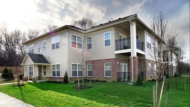 Residences on Carr Hill in Columbus, IN - Building Photo - Building Photo