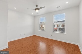 2522 S Broad St in Philadelphia, PA - Building Photo - Building Photo