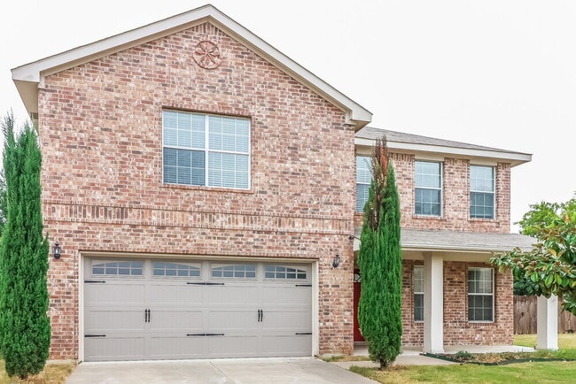 2732 Maegen Cir in Fort Worth, TX - Building Photo - Building Photo