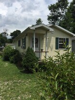 222 Beechwood Dr in Ona, WV - Building Photo