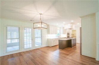 372 Lynne Cir in Alpharetta, GA - Building Photo - Building Photo