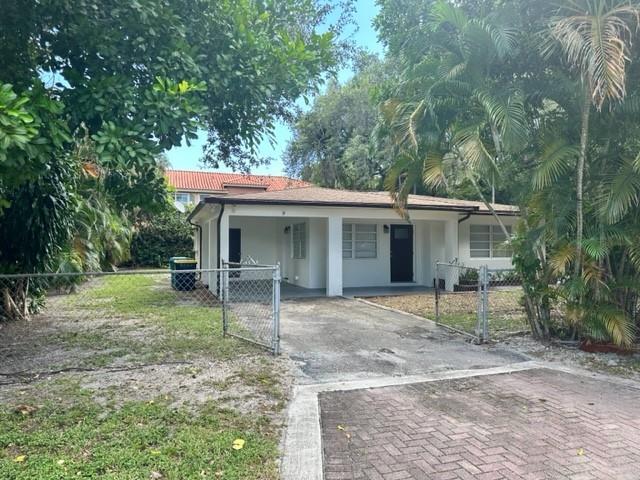 5084 SW 24th Ave in Fort Lauderdale, FL - Building Photo