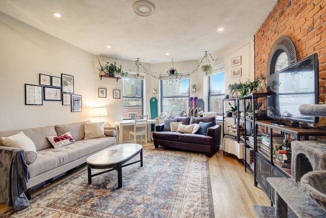 65 Hemenway St in Boston, MA - Building Photo - Building Photo