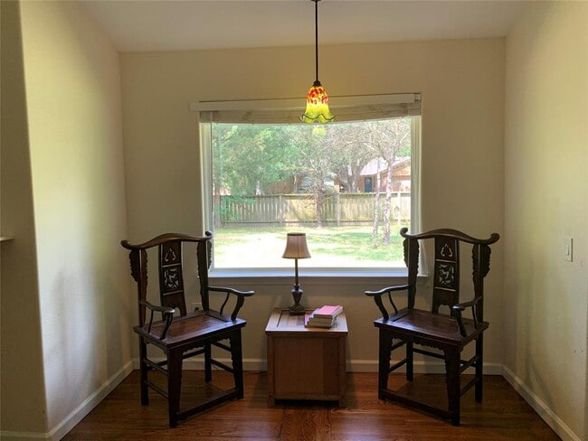 property at 1630 Crestdale Dr