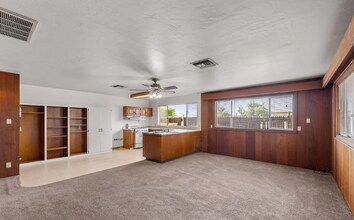 400 E Belle Terrace-Unit -Back House in Bakersfield, CA - Foto de edificio - Building Photo