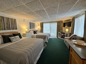 5712 Shanty Creek Rd in Bellaire, MI - Building Photo - Building Photo