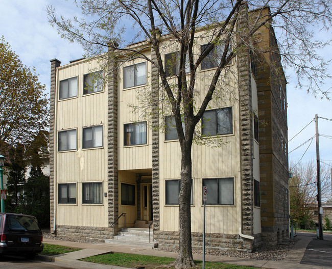 Herschel Apartments in St. Paul, MN - Building Photo - Building Photo