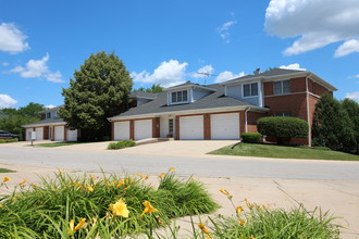 Highland Springs in Elgin, IL - Foto de edificio - Building Photo