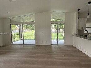 15749 Woodgate Ct in Sunrise, FL - Building Photo - Building Photo