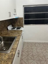 1880 SW 9th St-Unit -1 in Miami, FL - Building Photo - Building Photo