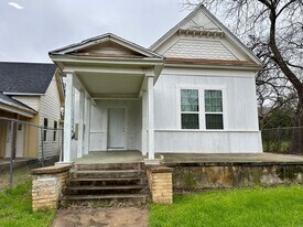 1110 N 11th St in Waco, TX - Building Photo