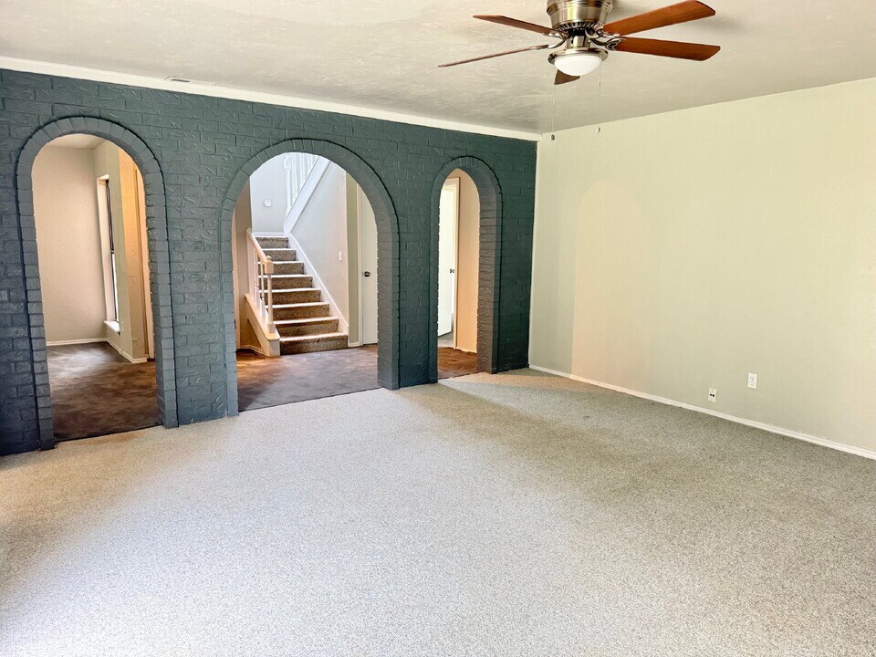 11808 Biggs Cir in Yukon, OK - Building Photo