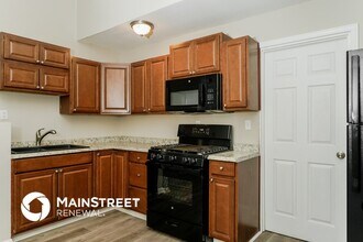 14020 Darwin Blvd in Louisville, KY - Building Photo - Building Photo