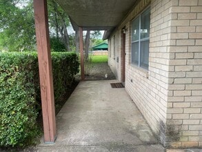 413 Magnolia St in Bastrop, TX - Building Photo - Building Photo