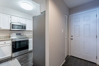 7494 E Earll Dr in Scottsdale, AZ - Building Photo - Building Photo