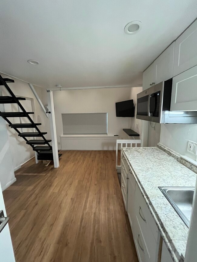 1001 SE 2nd Ct in Fort Lauderdale, FL - Foto de edificio - Building Photo