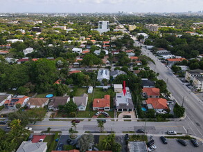 1721 SW 24th Ter in Miami, FL - Building Photo - Building Photo