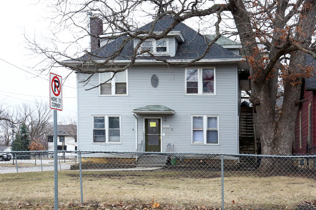 1825 7th St in Des Moines, IA - Foto de edificio - Building Photo