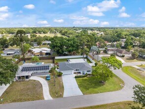 1169 Carmella Cir in Sarasota, FL - Building Photo - Building Photo