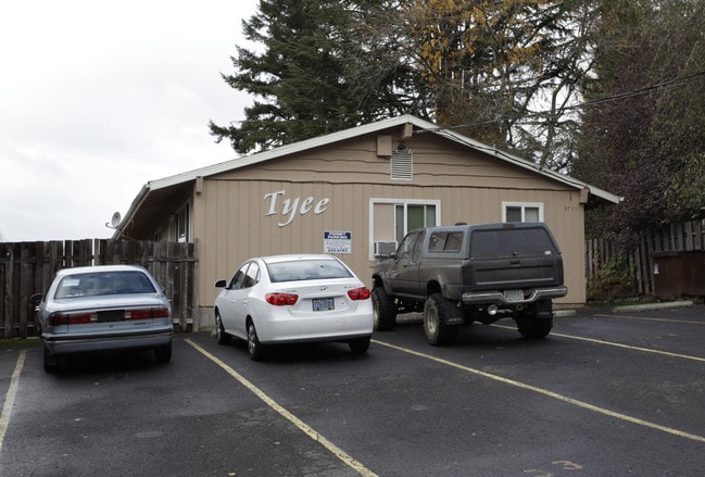 North Portion Of Tyee Apartments in Beaverton, OR - Building Photo - Building Photo