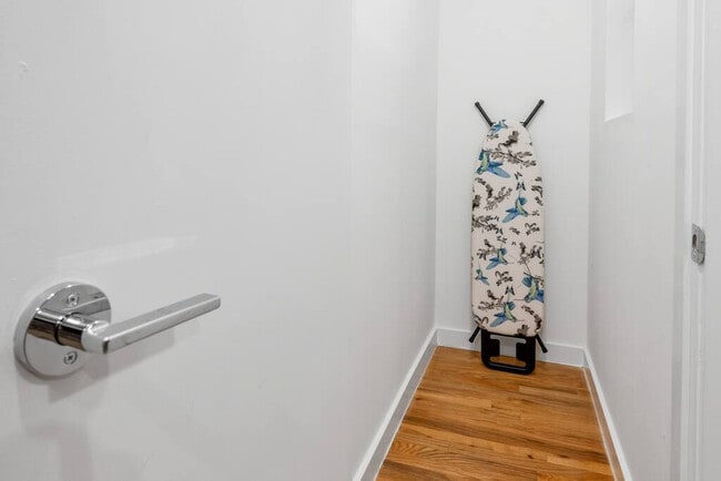 829 9th Ave in New York, NY - Building Photo - Building Photo