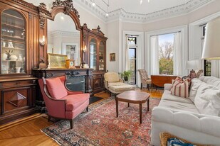 154 Beacon St, Unit 4F in Boston, MA - Building Photo