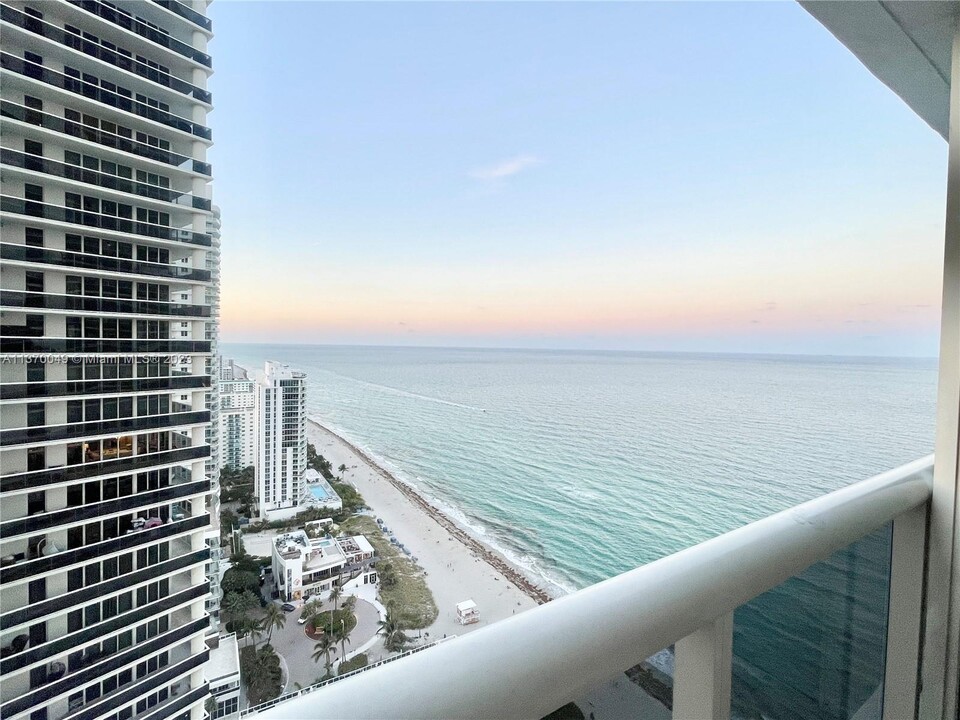 1830 S Ocean Dr, Unit BEACH CLUB in Hallandale Beach, FL - Foto de edificio