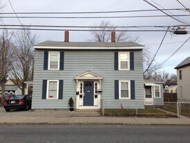 109 W Hollis St, Unit 1st floor in Nashua, NH - Building Photo