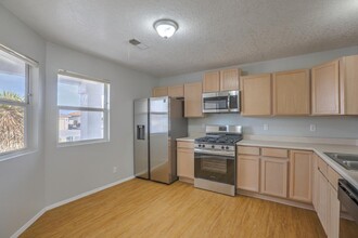 3109 Thoreau Meadows Dr NE in Rio Rancho, NM - Building Photo - Building Photo