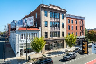 1322 W Broad St in Richmond, VA - Building Photo