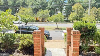 9702 Main St in Fairfax, VA - Building Photo - Building Photo