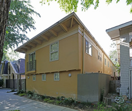 2110 H St in Sacramento, CA - Building Photo - Building Photo