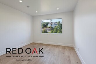 3540 Fletcher Dr in Los Angeles, CA - Building Photo - Building Photo