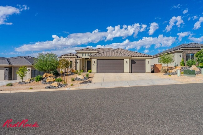 property at 823 N Sandy Talus Dr