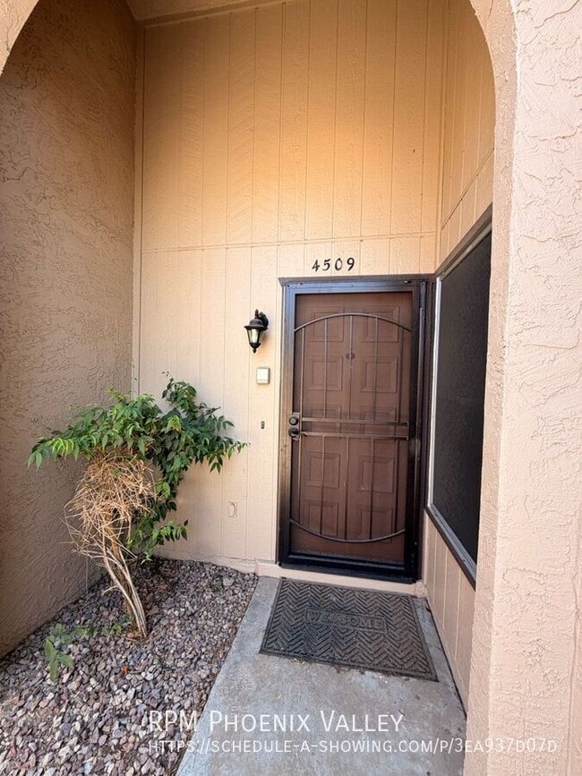 4509 W Continental Dr