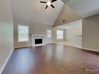 10164 Commons Crossing photo'