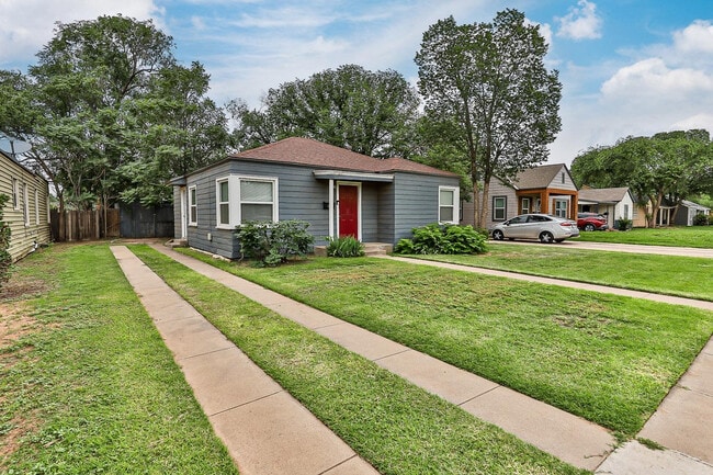 2120 28th St in Lubbock, TX - Building Photo - Building Photo