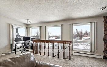 9231 Elgin Cir in Anchorage, AK - Building Photo - Building Photo