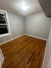 30 Gladstone Ave, Unit 2 in Newark, NJ - Building Photo - Building Photo