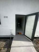 2110 NW 43rd St in Miami, FL - Building Photo - Building Photo